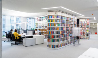 出版社辦公室設計，將圖書館搬進辦公室里！