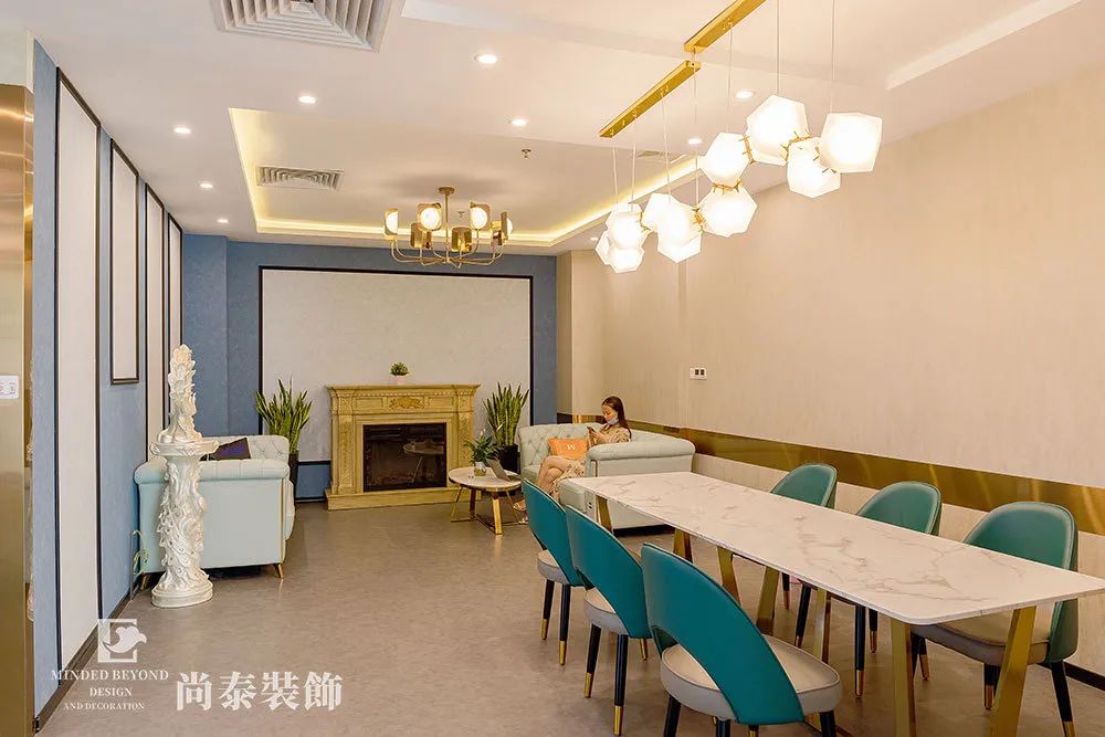 文化公司辦公室休閑區(qū)裝修圖片